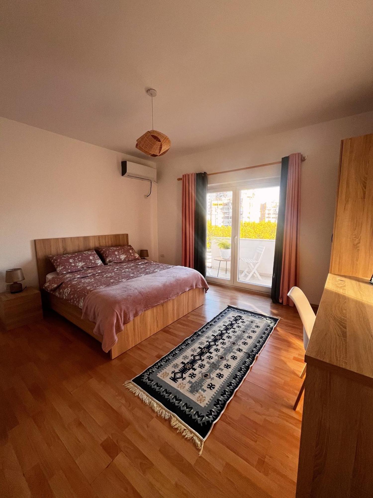 A Casa Dei Nonni Apartment Tirana Bagian luar foto