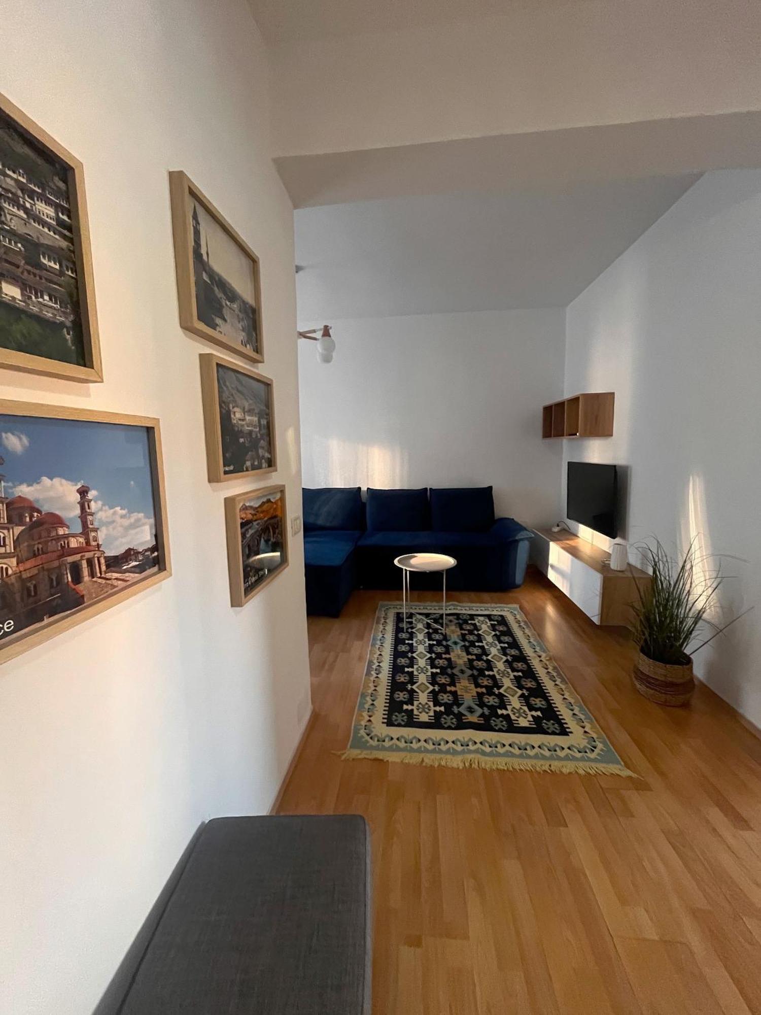 A Casa Dei Nonni Apartment Tirana Bagian luar foto